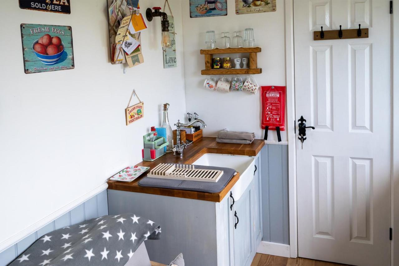 Lanterns Shepherds Huts & Glamping Otel Happisburgh Dış mekan fotoğraf